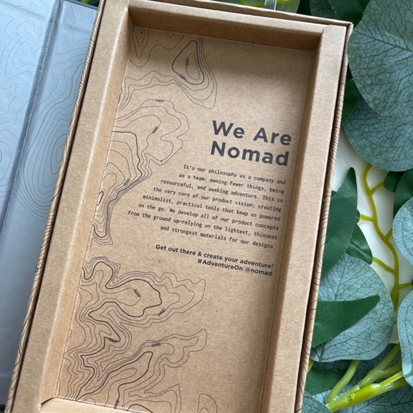 Nomad Rugged Leather Case  iPhone 11 Pro Max - Picture 6 of 10